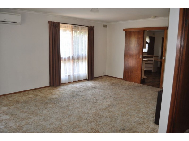 4 Carpenter Street, Wendouree VIC 3355