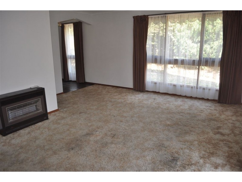 4 Carpenter Street, Wendouree VIC 3355