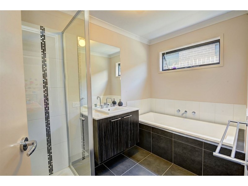 11 Griffiths Court, Buninyong VIC 3357