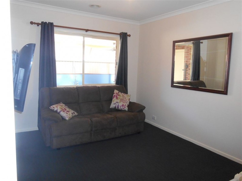 4 Carbine Drive, Alfredton VIC 3350