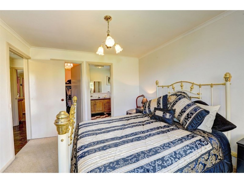 1 Lincoln Street, Wendouree VIC 3355