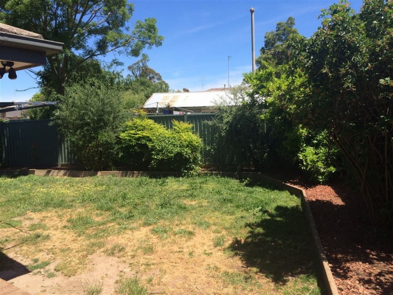 4 Regency Drive, Mount Clear VIC 3350