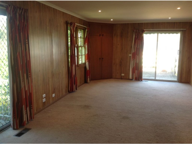 1147 Geelong Road, Mount Clear VIC 3350