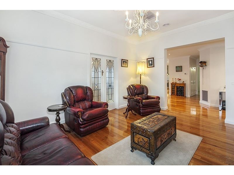 10 Nightingale Street, Newington VIC 3350