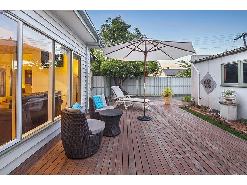 10 Nightingale Street, Newington VIC 3350
