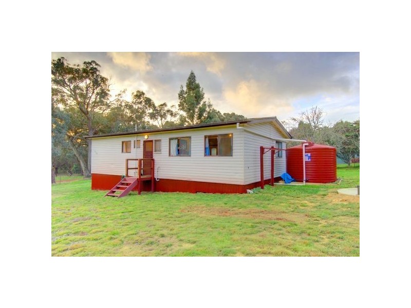 63 Graham Road, Creswick VIC 3363