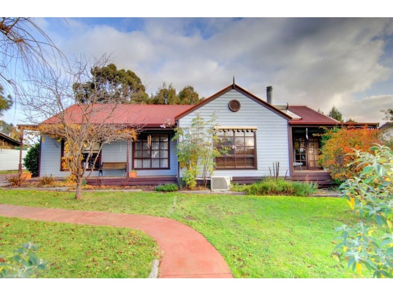 68 Luttet Street, Creswick VIC 3363