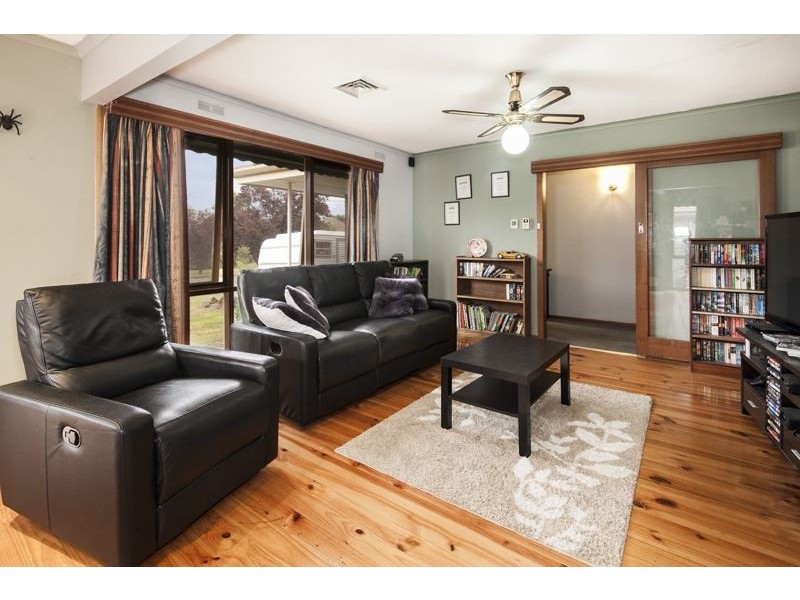 4 Hampden Street, Redan VIC 3350