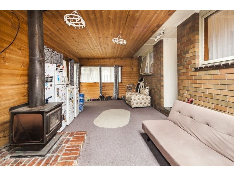 4 Hampden Street, Redan VIC 3350