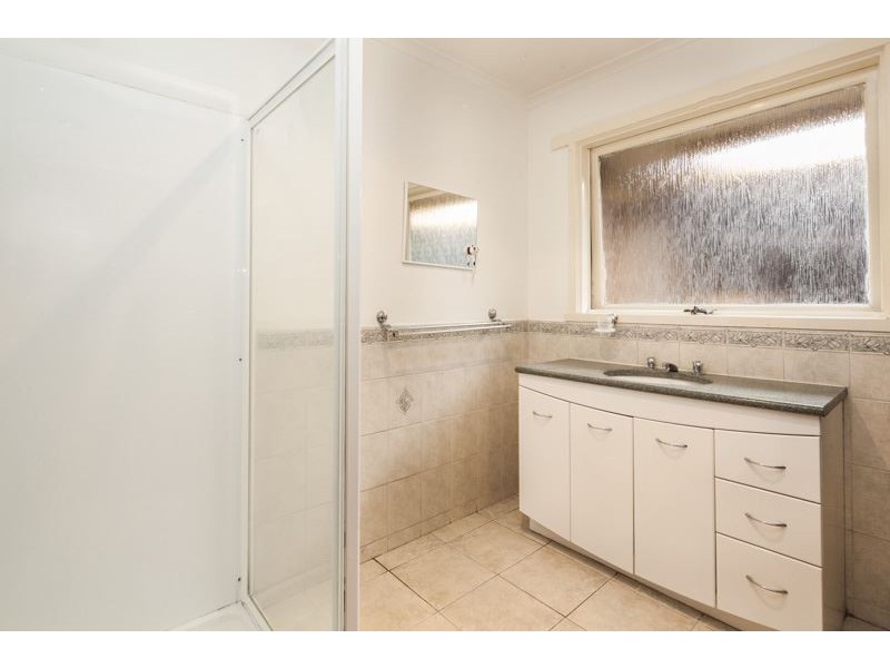 4 Hampden Street, Redan VIC 3350