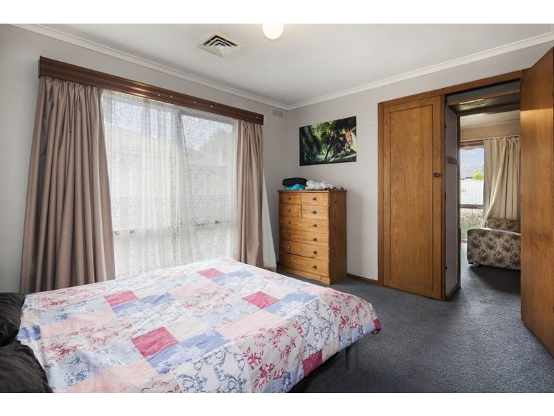 4 Hampden Street, Redan VIC 3350