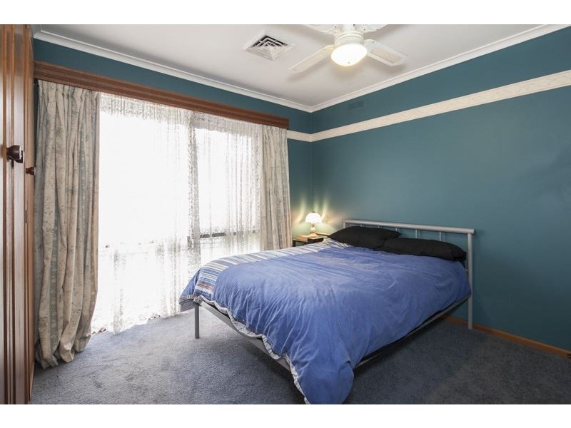 4 Hampden Street, Redan VIC 3350