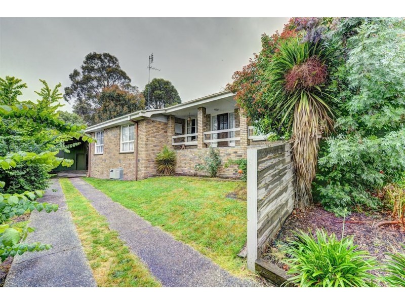 12 Mansfield Avenue, Mount Clear VIC 3350