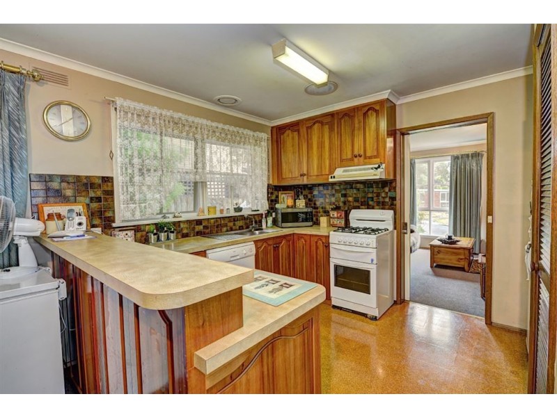 12 Mansfield Avenue, Mount Clear VIC 3350