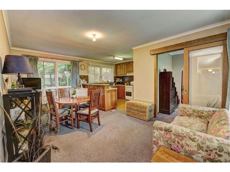 12 Mansfield Avenue, Mount Clear VIC 3350