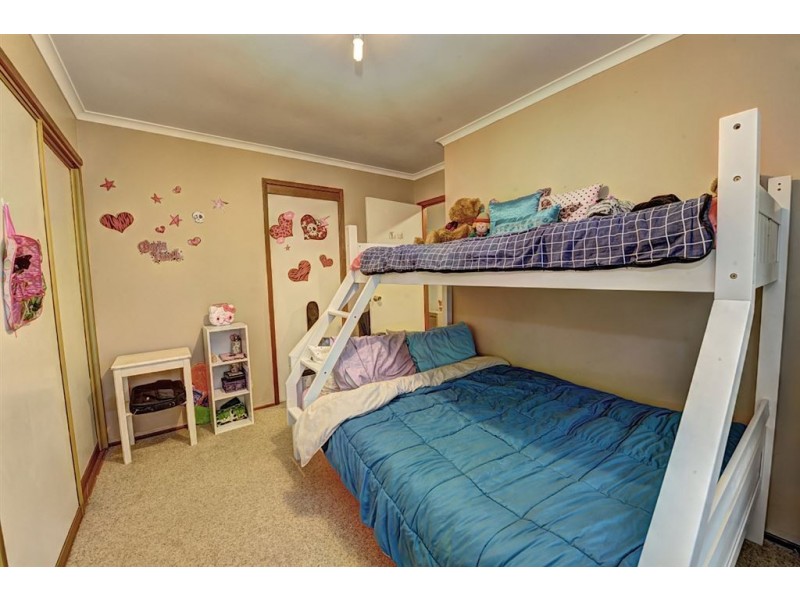 12 Mansfield Avenue, Mount Clear VIC 3350