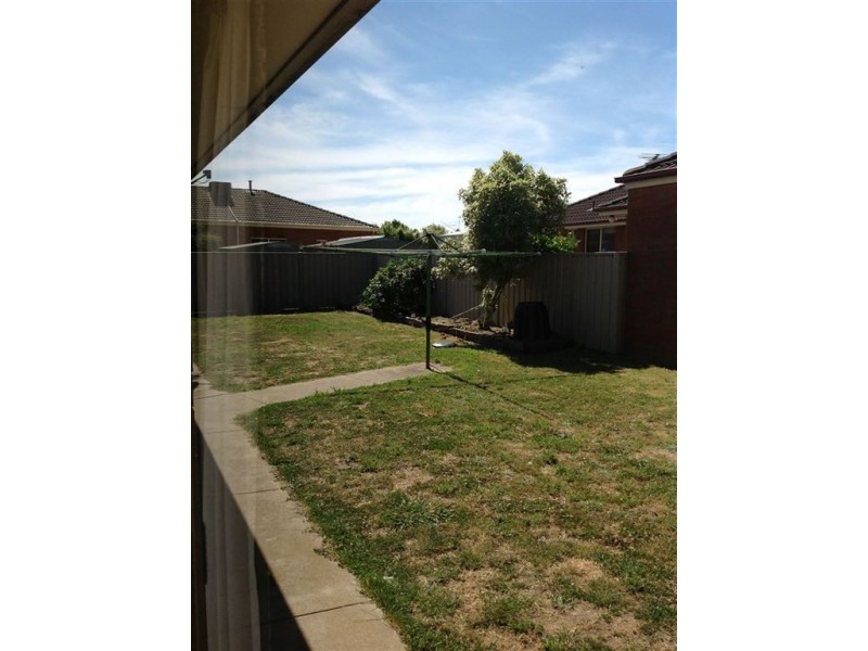 4 Royale Street, Delacombe VIC 3356