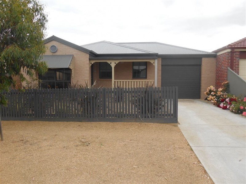 30 Oscar Drive, Sebastopol VIC 3356