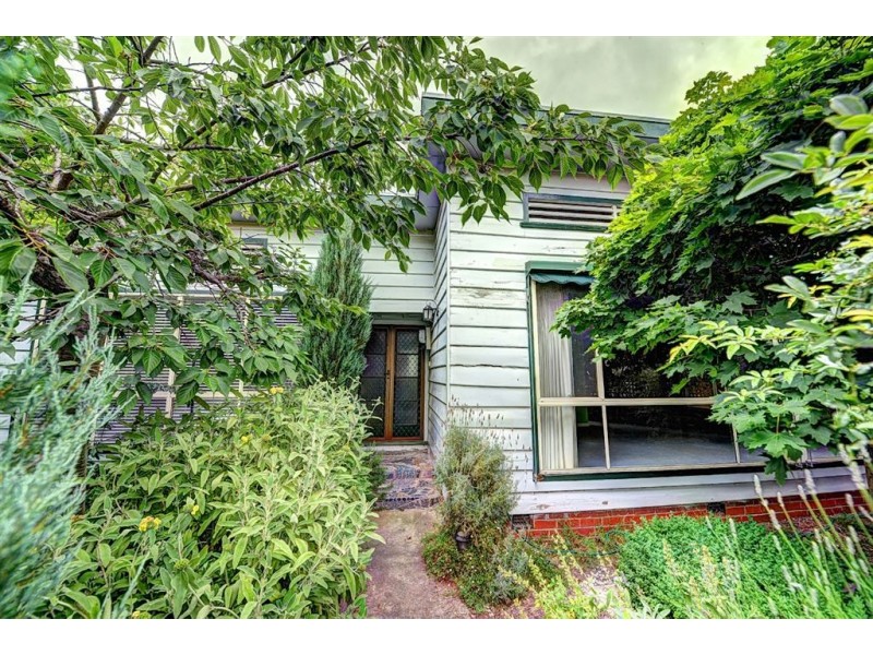 18 Hopetoun Street, Ballarat East VIC 3350