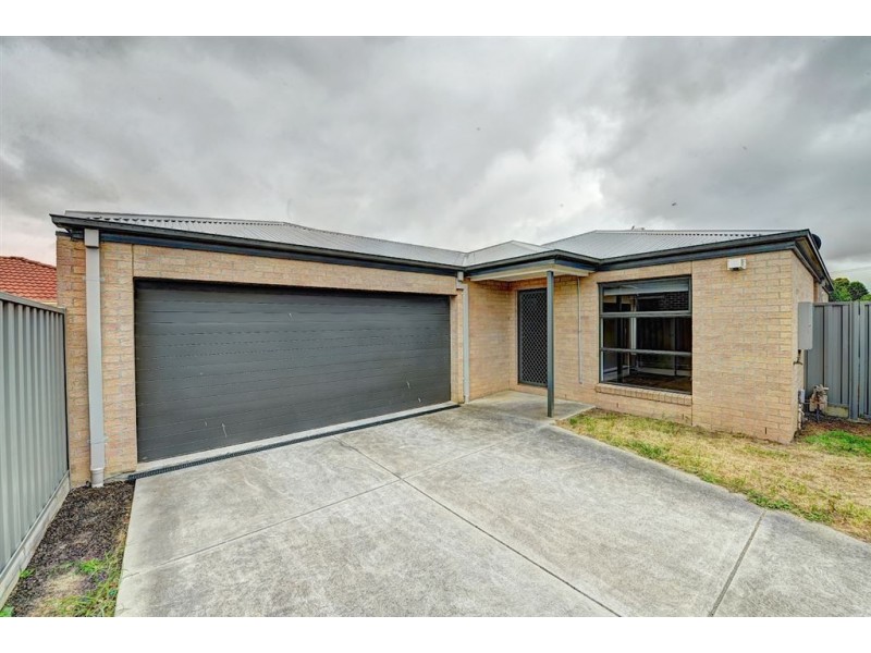 59 McNulty Drive, Wendouree VIC 3355