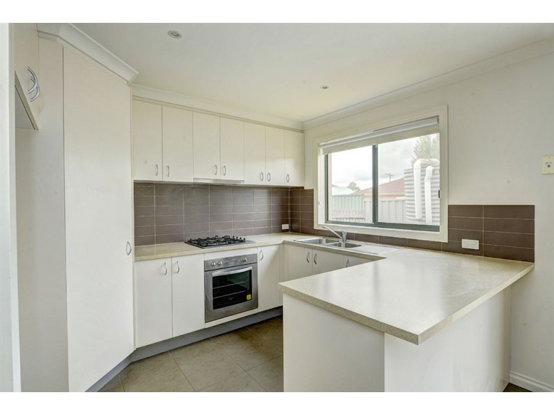 59 McNulty Drive, Wendouree VIC 3355
