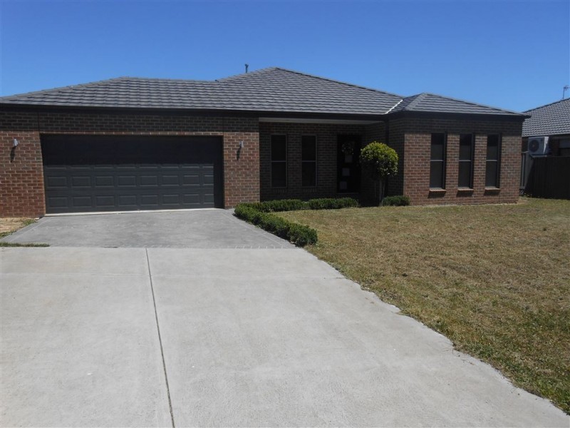 12 Montadale Court, Alfredton VIC 3350