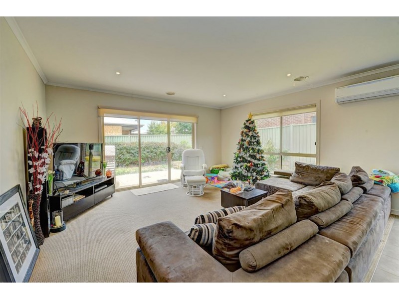 5 Calloway Close, Miners Rest VIC 3352