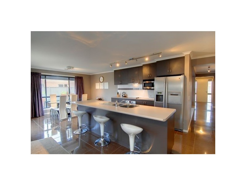 101 Alfredton Drive, Alfredton, Ballarat VIC 3350