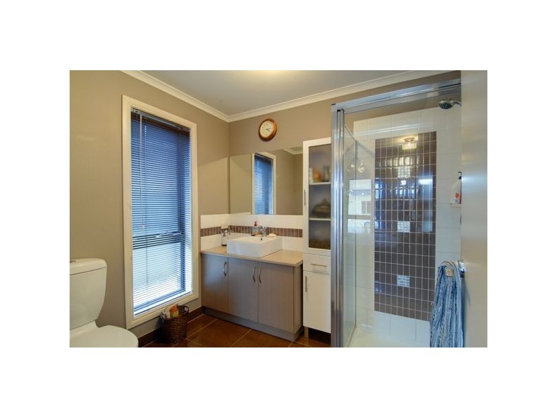 101 Alfredton Drive, Alfredton, Ballarat VIC 3350