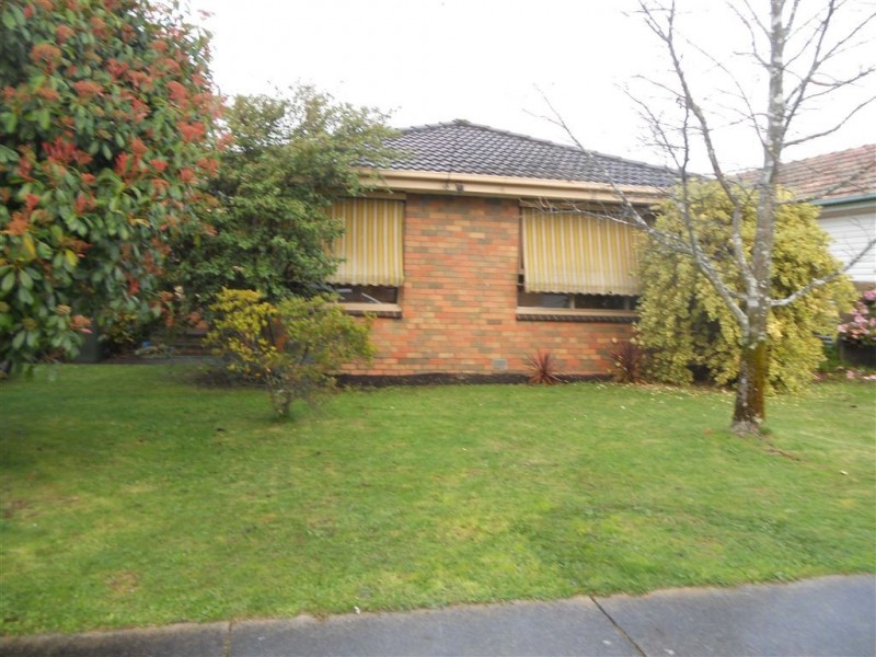 18 Manneville Street, Wendouree VIC 3355