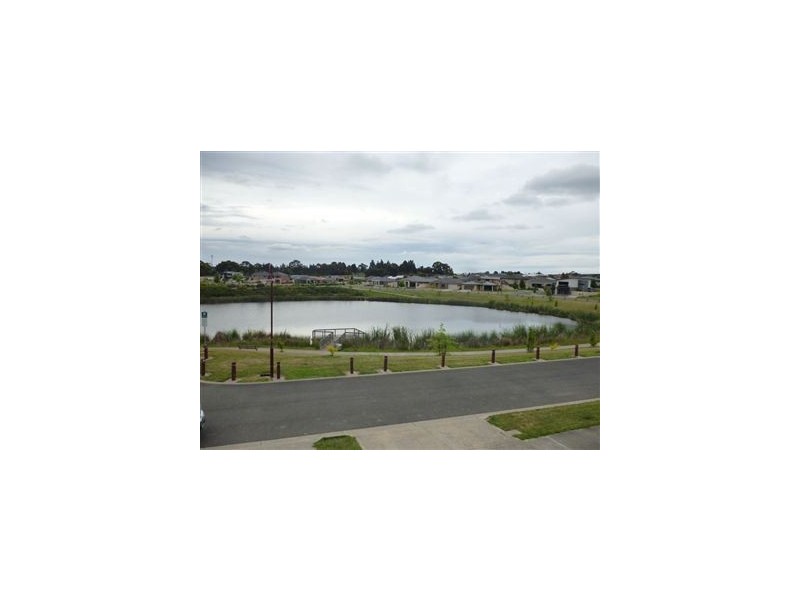 9 Broderick Court, Canadian VIC 3350