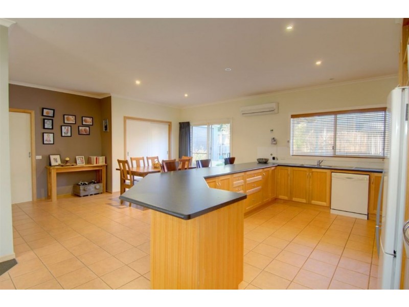 2 Jewel Court, Ballarat VIC 3350