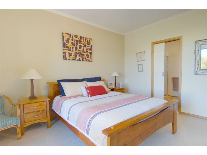 2 Jewel Court, Ballarat VIC 3350