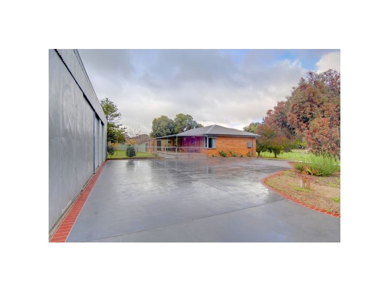 18 Broomfield-Store Road, Creswick VIC 3363