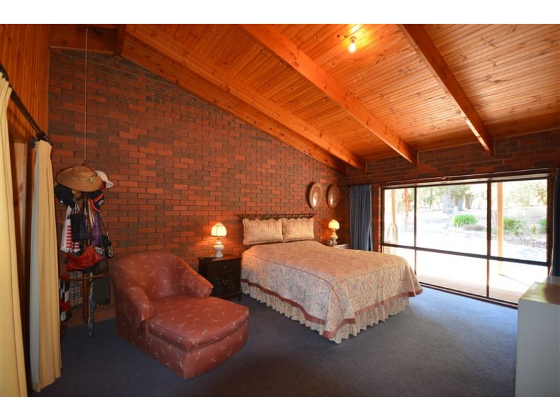 4420 Creswick-Newstead Road, Broomfield VIC 3364