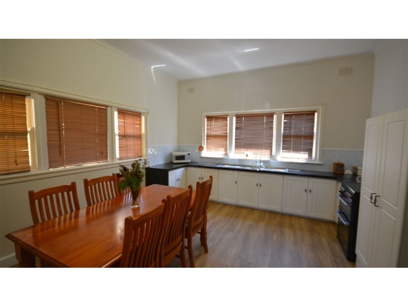 5 Myles Road, Newlyn VIC 3364