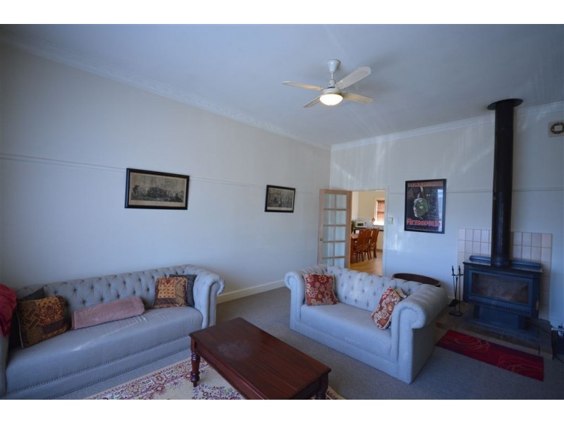 5 Myles Road, Newlyn VIC 3364