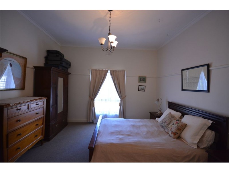 5 Myles Road, Newlyn VIC 3364