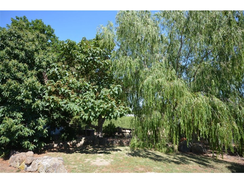 5 Myles Road, Newlyn VIC 3364