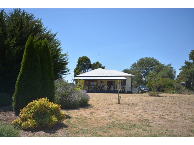 5 Myles Road, Newlyn VIC 3364