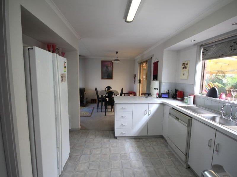 13 Milverton Lane, Canadian VIC 3350