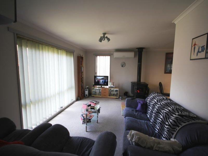 13 Milverton Lane, Canadian VIC 3350