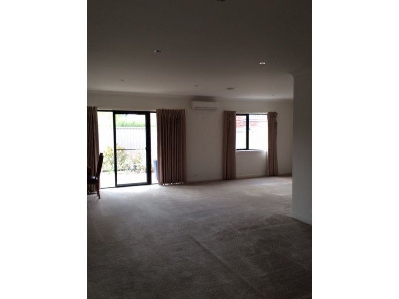 14 Brighton Court, Wendouree VIC 3355