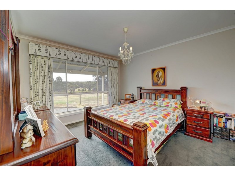 496 Wilsons Road, Haddon VIC 3351