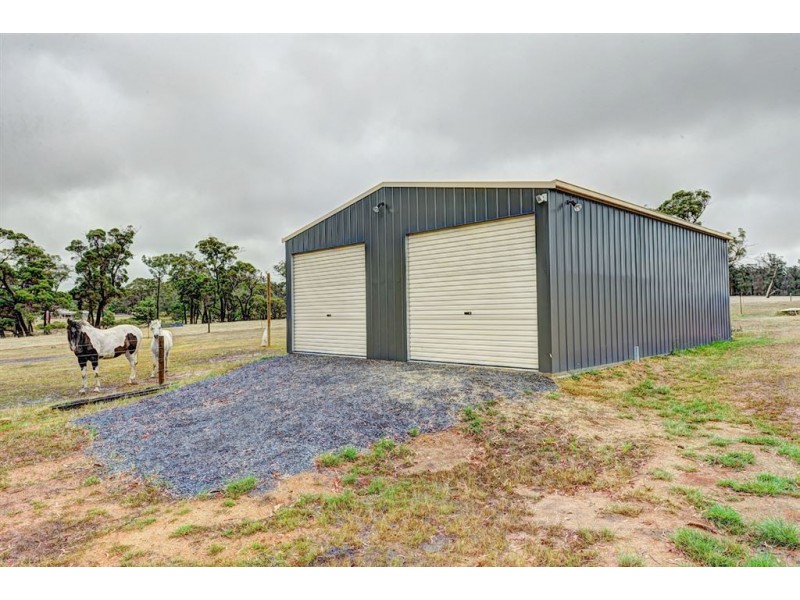 496 Wilsons Road, Haddon VIC 3351