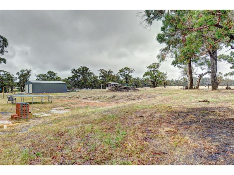 496 Wilsons Road, Haddon VIC 3351