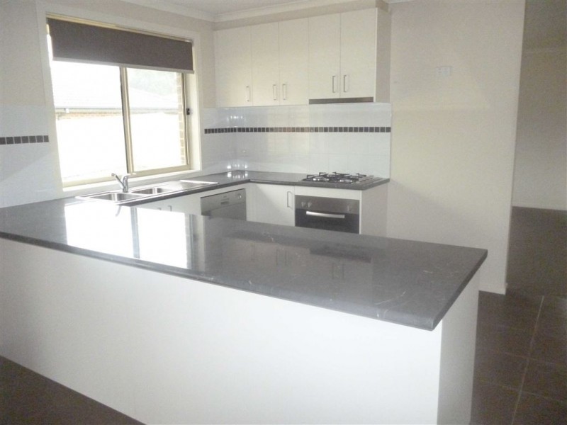 8 Cecile Court, Ballarat East VIC 3350