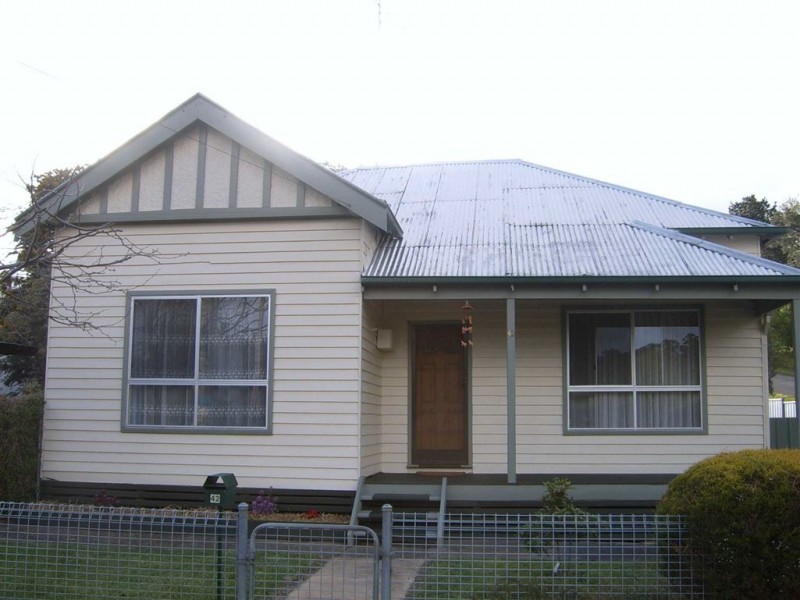 42 Sussex Street, Linton VIC 3360