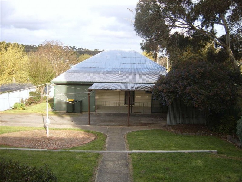 42 Sussex Street, Linton VIC 3360