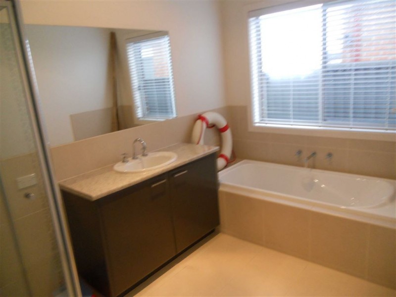 5 Dorset Drive, Alfredton VIC 3350